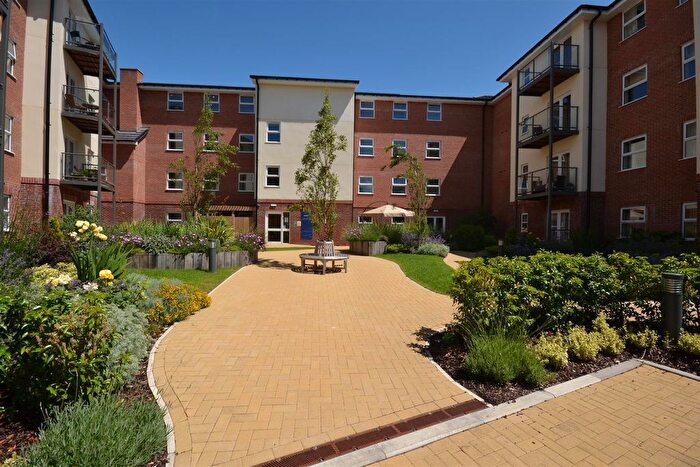 2 Bedroom Flat For Sale In High Street, Wolstanton, Newcastle, ST5