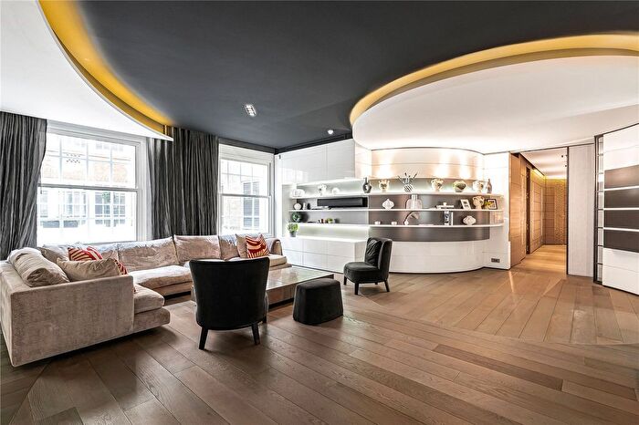4 Bedroom Flat For Sale In North Row, London, W1K