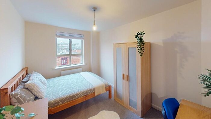 2 Bedroom Flat To Rent In Royal Victoria Court Gamble Street, Nottingham, NG7