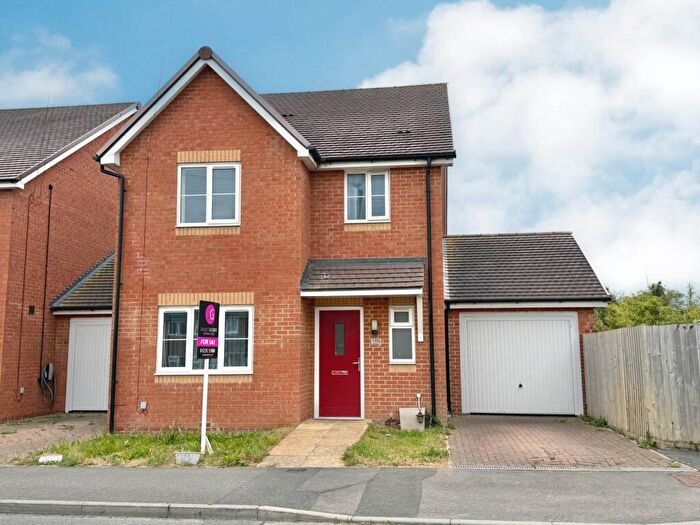 3 Bedroom Detached House For Sale In Park Road, Didcot, OX11