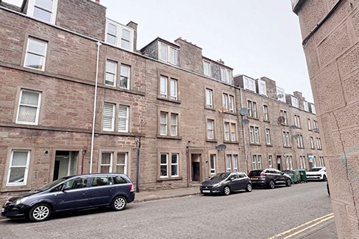 3 Bedroom Flat For Sale In , Lorimer Street, Flat E, Dundee, DD3