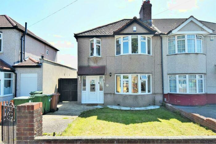 3 Bedroom Semi-Detached House To Rent In Normanhurst Avenue, Bexleyheath, DA7
