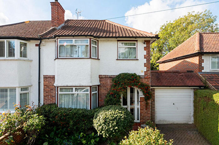 3 Bedroom House For Sale In Byron Road, South Croydon, CR2