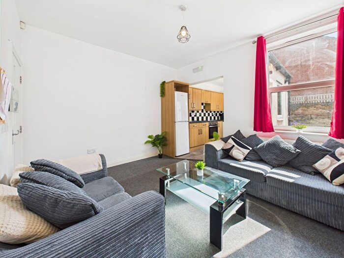 4 Bedroom Semi Detached House To Rent In Shoreham Street, Sheffield, S2