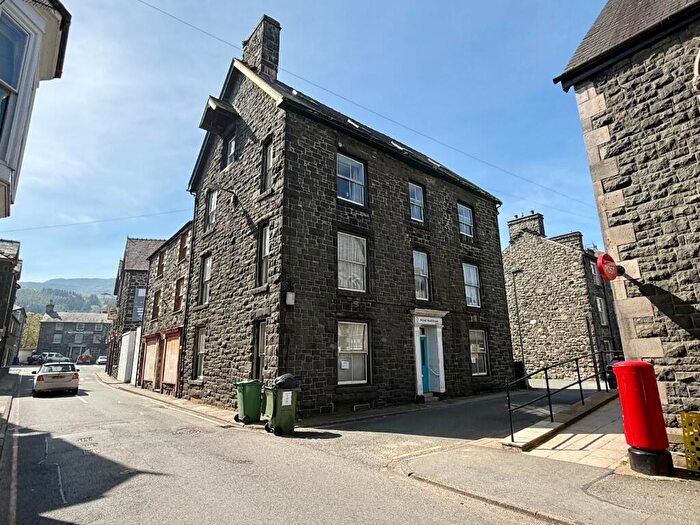9 Bedroom End Of Terrace House For Sale In Plas Yn Dre, Plasyndre Street, Dolgellau, LL40