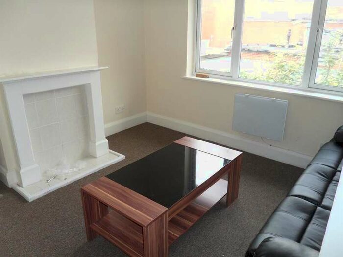 2 Bedroom Flat To Rent In Kingstanding Road, Perry Barr, B44