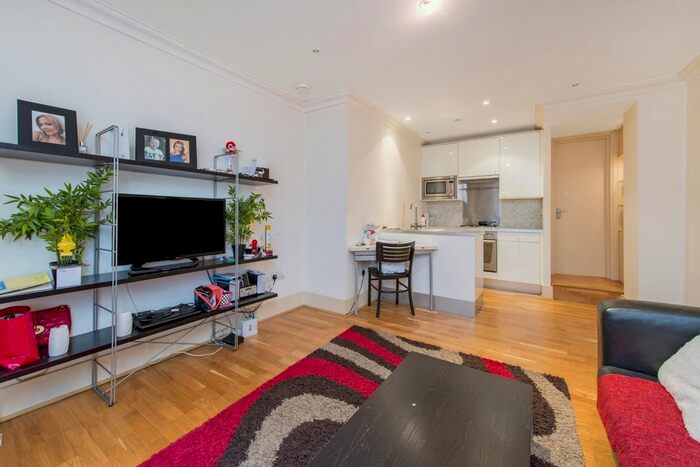 1 Bedroom Flat To Rent In Queensborough Terrace, London, W2