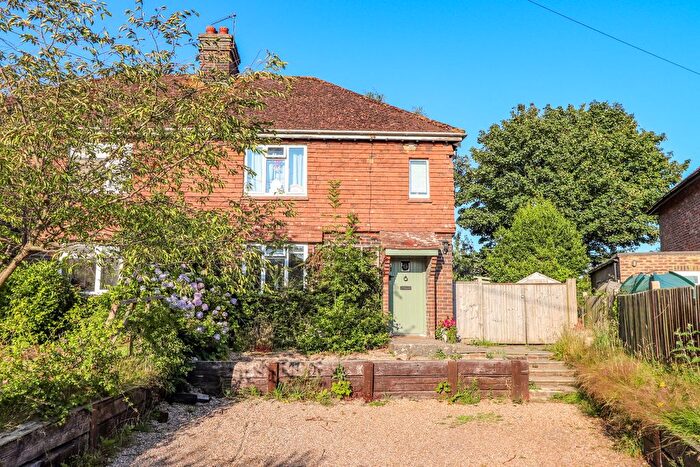 3 Bedroom Semi-Detached House For Sale In North Street, Waldron, TN21