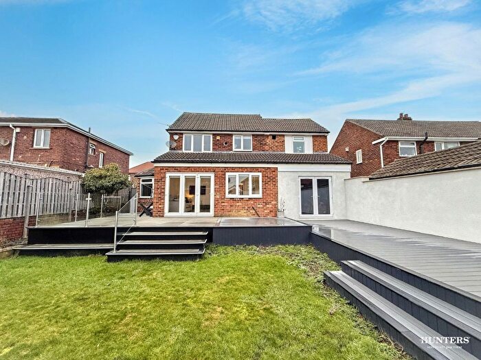 4 Bedroom Detached House For Sale In Manor Road, Soothill, Batley, WF17