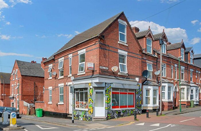 3 Bedroom End Of Terrace House For Sale In Birrell Road, Forest Fields, Nottingham, NG7