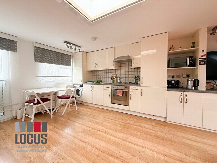 1 Bedroom Flat To Rent In Laura Terrace, Brownswood Road, Hackney, N4