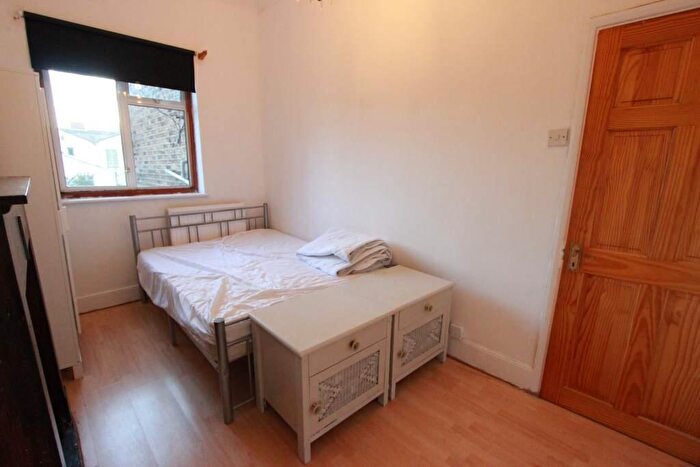 2 Bedroom Apartment To Rent In Rectory Road, London, N16