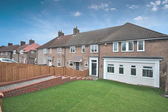 1 Bedroom Flat To Rent In Downham Way, Downham, Bromley, BR1