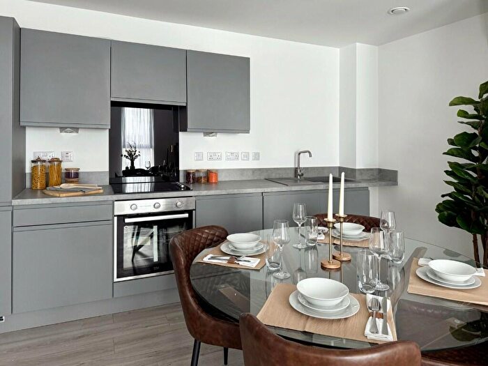 1 Bedroom Apartment For Sale In Oldfield Road, Manchester, Greater Manchester, M5
