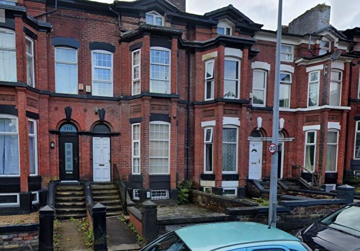 5 Bedroom Terraced House To Rent In Park Road, Bolton, Lancashire, BL1