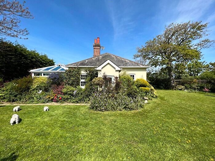 3 Bedroom Bungalow For Sale In Cliff Road, Milford On Sea, Lymington, SO41