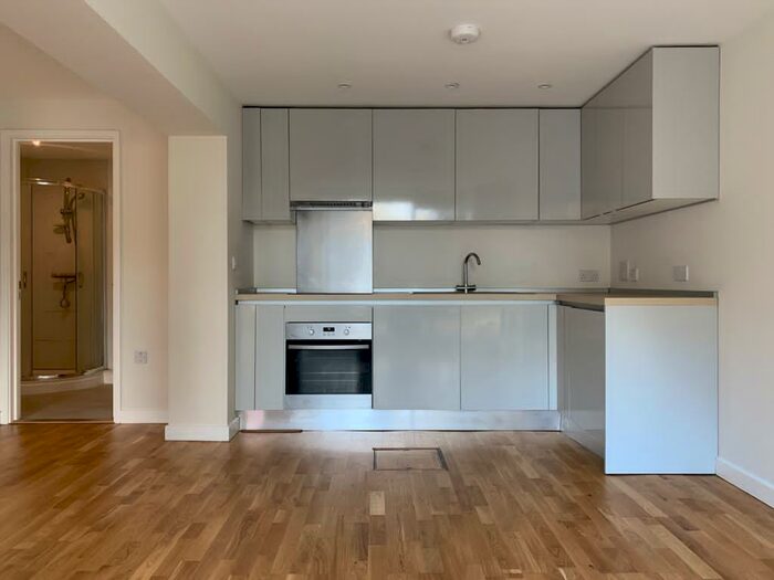 1 Bedroom Apartment To Rent In Glebe Road, Chelmsford City Centre, CM1