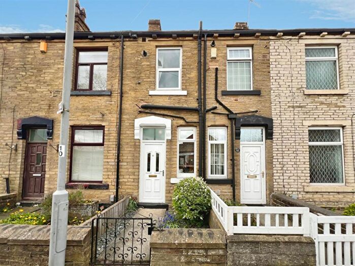 2 Bedroom Terraced House For Sale In Undercliffe Road, Bradford, BD2