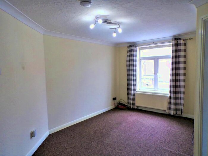 1 Bedroom Flat To Rent In - Chanterlands Avenue, Hull, HU5