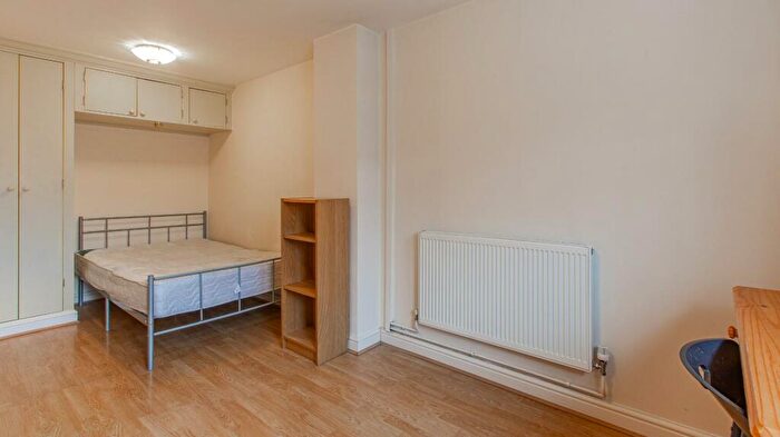 1 Bedroom Private Hall To Rent In Minister Street, Cathays, CF24