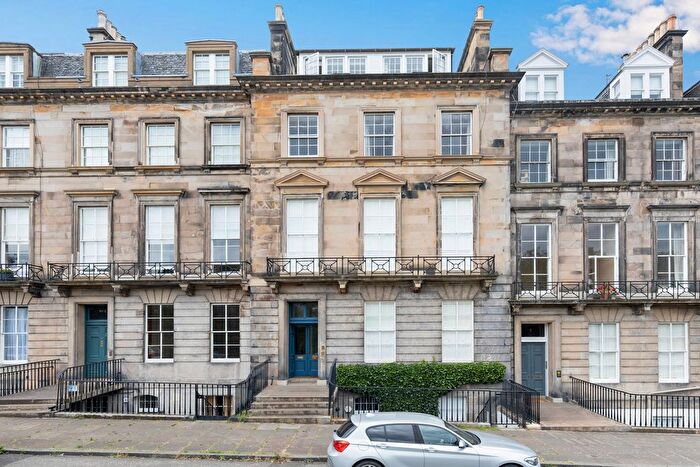4 Bedroom Flat For Sale In / Eton Terrace, West End, Edinburgh, EH4