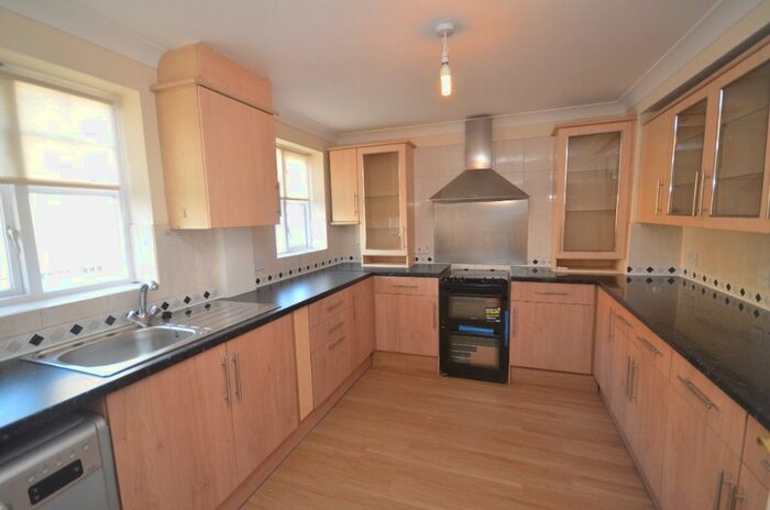 4 Bedroom End Of Terrace House To Rent In Goldsmith Road, Peckham, London SE15