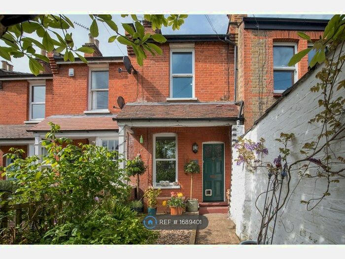 2 Bedroom Terraced House To Rent In Grove Footpath, Surbiton, KT5