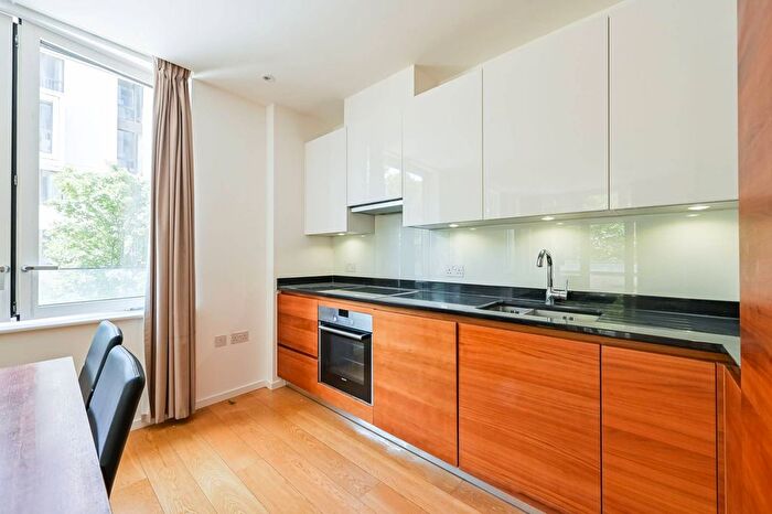 2 Bedroom Flat To Rent In Manuka Heights, Victory Parade, Stratford, London, E20