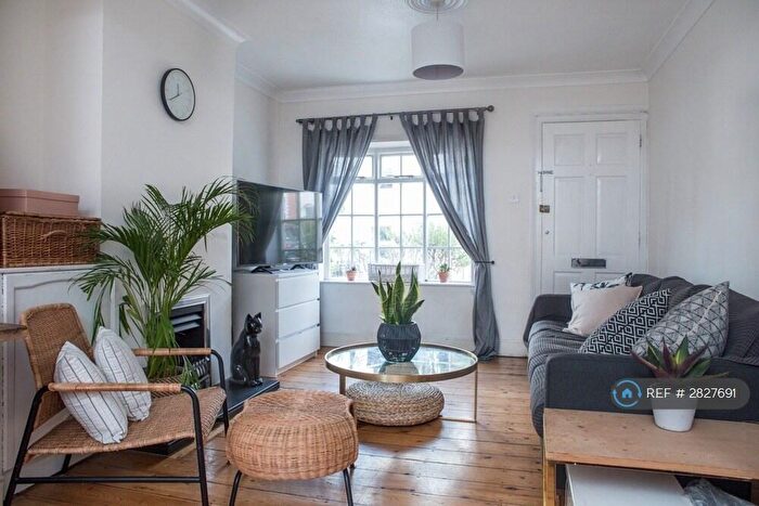 2 Bedroom Terraced House To Rent In Brook Street, Twyford, Reading, RG10