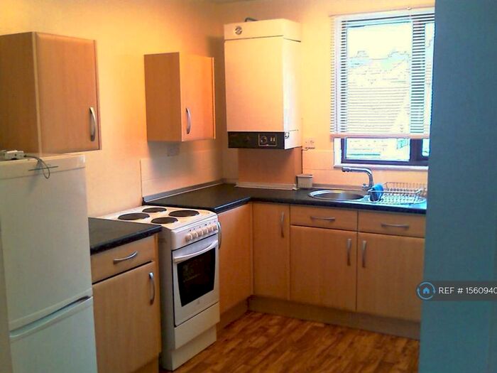 1 Bedroom Flat To Rent In Duke Street, Swansea, SA1