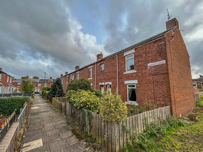 2 Bedroom End Of Terrace House To Rent In George Street, Gosforth, Newcastle Upon Tyne, NE3