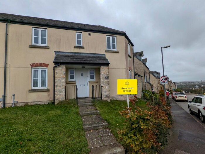 3 Bedroom Property To Rent In Treffry Road, Truro, TR1