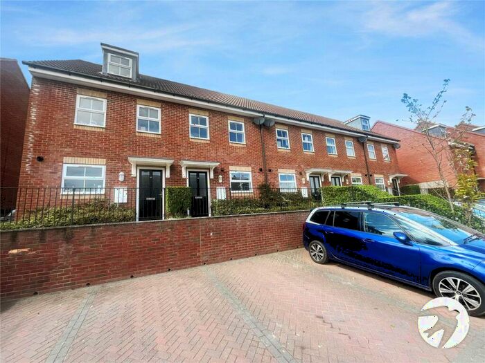 2 Bedroom Terraced House To Rent In Shanklin Close, Chatham, Kent, ME5
