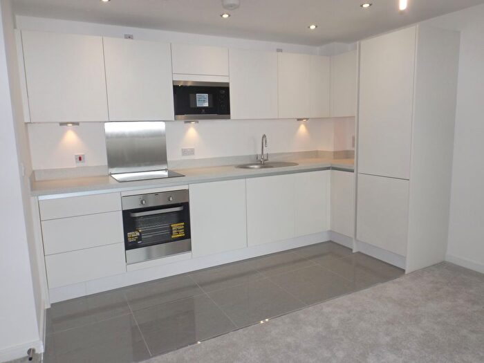 2 Bedroom Flat To Rent In Ferry Court, Cardiff, CF11