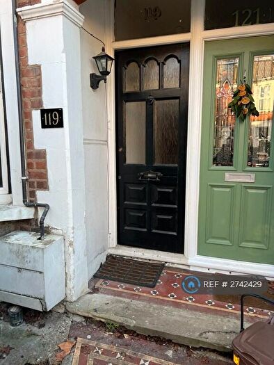 2 Bedroom Flat To Rent In Howard Road, London, E17