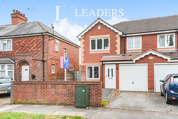 3 Bedroom Semi Detached House To Rent In Sandhurst Avenue, NG18