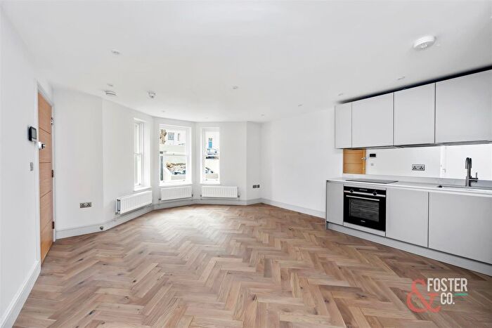 2 Bedroom Flat To Rent In Clarendon Villas, Hove, BN3