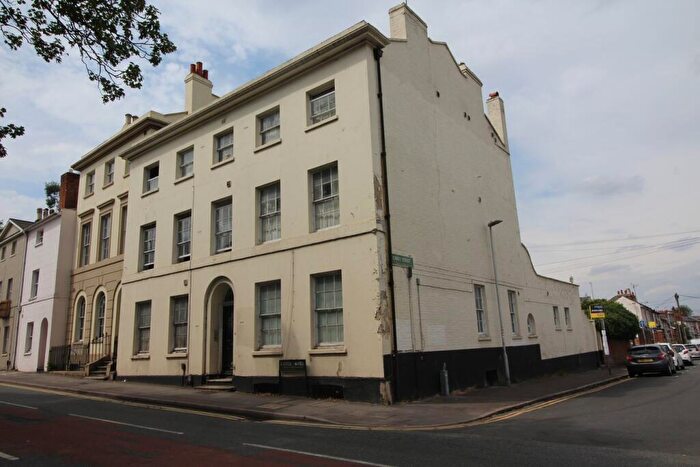 2 Bedroom Flat To Rent In Castle Hill, Reading, RG1