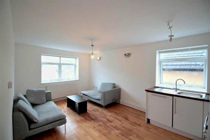 1 Bedroom Flat To Rent In Tasman Road, London, SW9