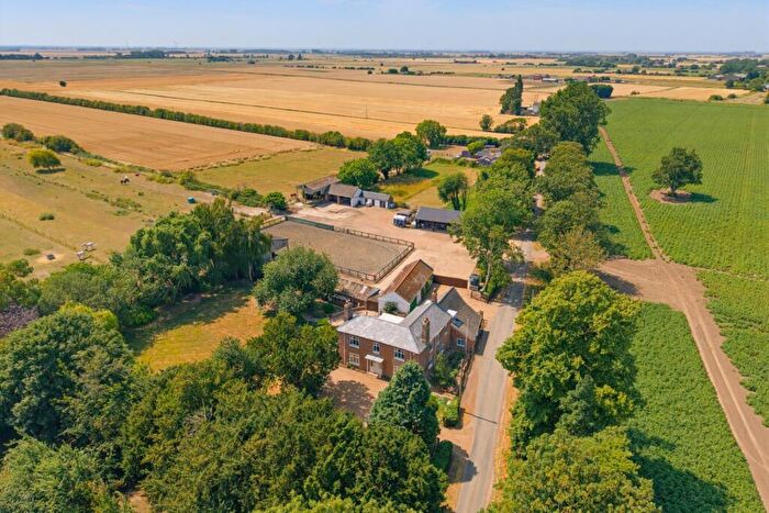 6 Bedroom Equestrian Facility For Sale In Cross Drove, Gedney Hill, Spalding, Lincolnshire, PE12