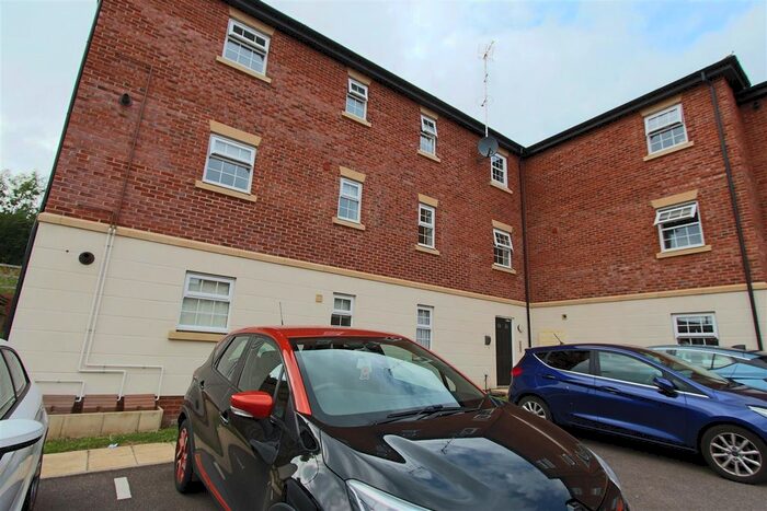 2 Bedroom Flat To Rent In Horse Fair Lane, Rothwell, Kettering, NN14