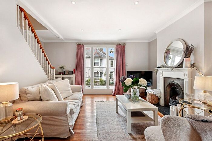 2 Bedroom Maisonette For Sale In Dalling Road, Brackenbury Village, London, W6