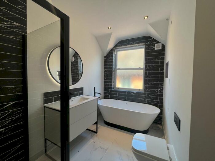 2 Bedroom Apartment To Rent In Trinity Road, Folkestone, CT20