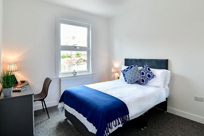 1 Bedroom Semi-Detached House To Rent In Bell Hill Road, Bristol, BS5