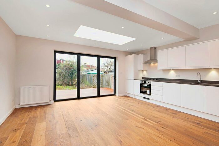 4 Bedroom Detached House To Rent In Camberley Avenue, London, SW20