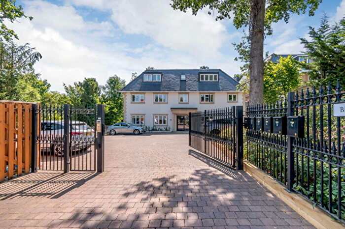 3 Bedroom Flat For Sale In Bluebell House, Duck's Hill Road, Northwood, HA6