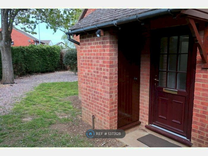 1 Bedroom Maisonette To Rent In Aquitaine Close, Northampton, NN5