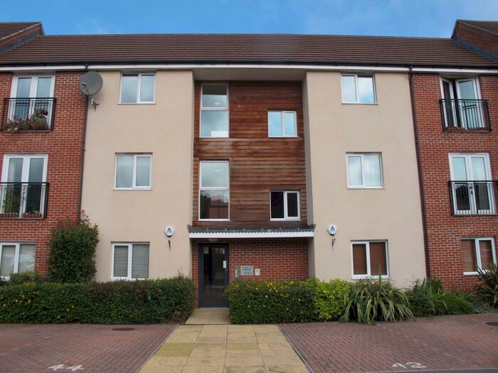 1 Bedroom Flat To Rent In Skippetts Gardens, Basingstoke, Hants, RG21