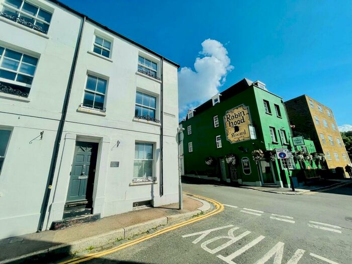 6 Bedroom End Of Terrace House To Rent In Cross Street, Hove, BN3