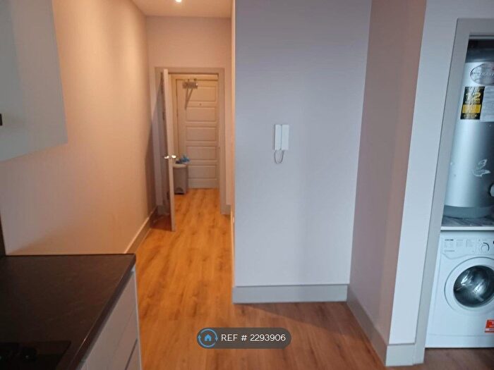 1 Bedroom Flat To Rent In Cube House, Stoke Mandeville, Aylesbury, HP22